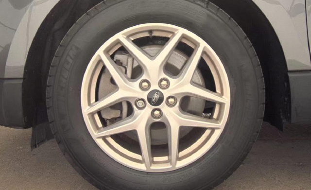 Used 2023 Ford Edge SEL w/ Convenience Package AWD/4WD image 4