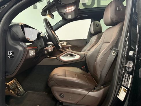 Used 2022 Mercedes-Benz GLS 450 4MATIC image 9