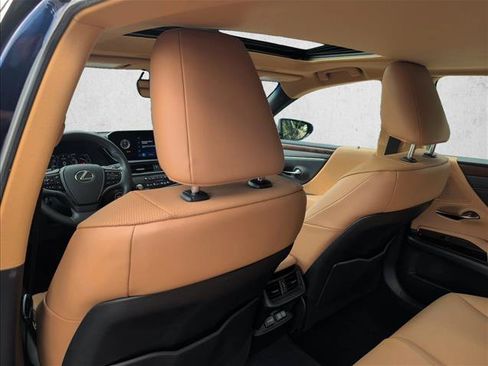 Used 2024 Lexus ES 350 w/ Premium Package FWD image 17