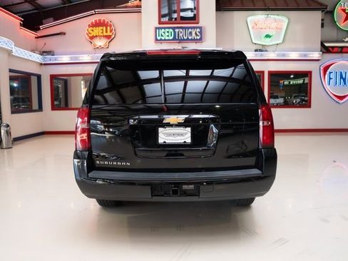Used 2020 Chevrolet Suburban LT image 8