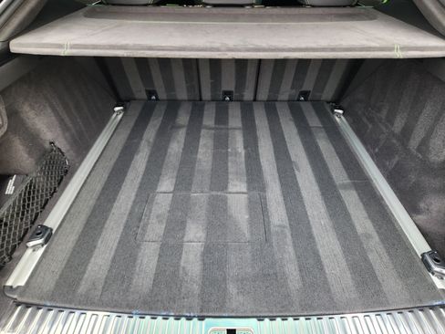 Used 2025 Lamborghini Urus SE image 32