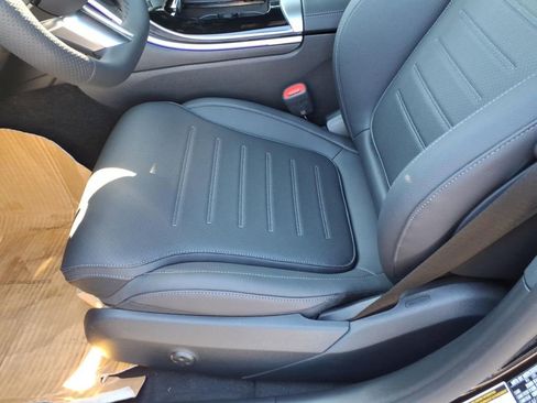 New 2026 Mercedes-Benz C 300 4MATIC Sedan image 15