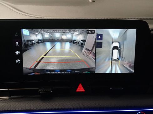 Used 2024 Kia Sportage SX image 23