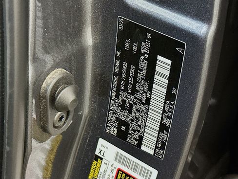 Used 2025 Toyota Highlander XSE AWD/4WD image 12