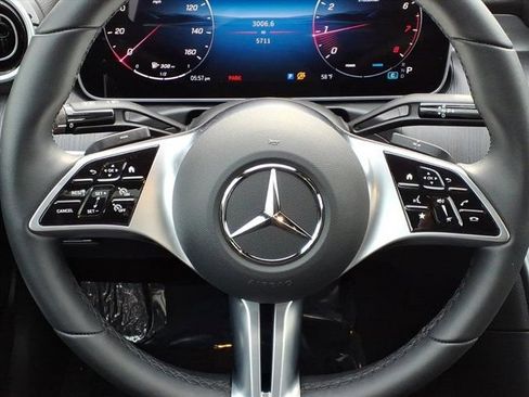 Used 2025 Mercedes-Benz C 300 4MATIC Sedan image 8