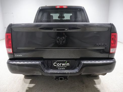 Used 2018 RAM 1500 Express w/ Black Ram 1500 Express Group AWD/4WD image 3