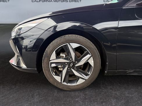 Used 2023 Hyundai Elantra Limited w/ Cargo Package FWD image 14