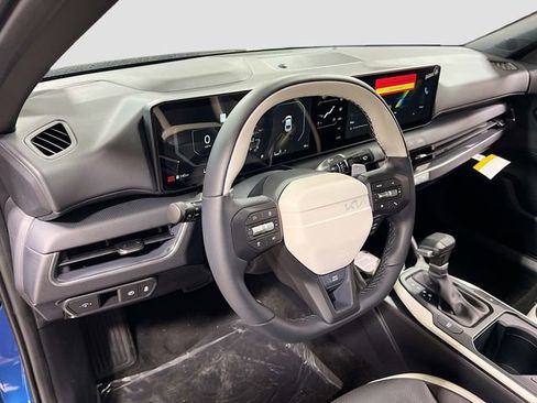 New 2025 Kia K4 GT-Line image 9