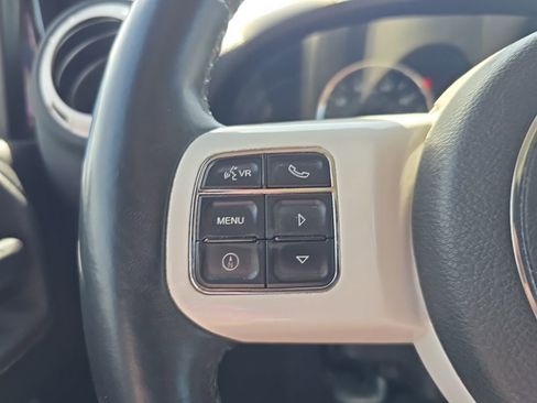 Used 2015 Jeep Wrangler Unlimited Sahara AWD/4WD image 20