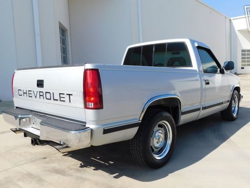 Used 1993 Chevrolet Silverado 1500 2WD Regular Cab image 24