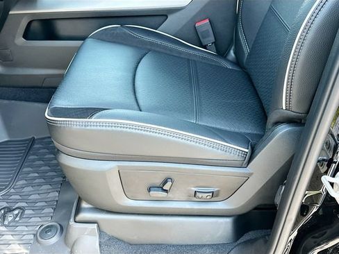 New 2026 RAM 2500 Laramie AWD/4WD image 15