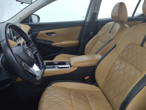 Used 2022 Nissan Sentra SV w/ SV Premium Package FWD image 17