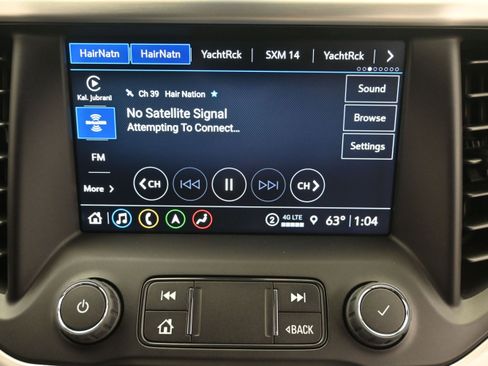 Used 2022 GMC Acadia SLT FWD image 19