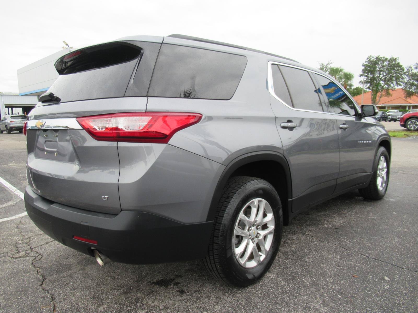 Used 2020 Chevrolet Traverse LT FWD image 6