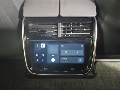 Used 2023 Rivian R1S Adventure AWD/4WD image 30