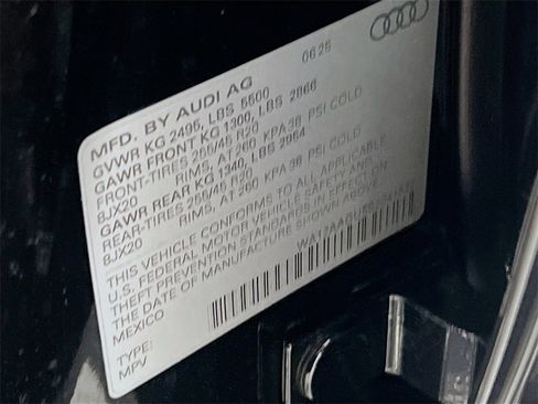New 2025 Audi Q5 Premium Plus image 32