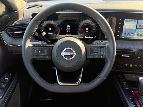 Used 2025 Nissan Kicks SR image 27