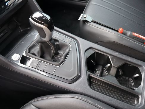 Used 2024 Volkswagen Tiguan SE R-Line w/ MDO Package, Three-Row FWD image 28
