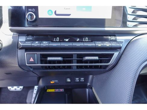 Used 2025 Toyota Camry SE w/ Convenience Package FWD image 19