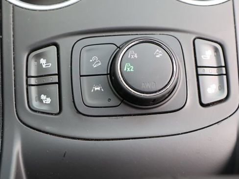 Used 2020 GMC Terrain SLT w/ GMC Pro Grade Package AWD/4WD image 29