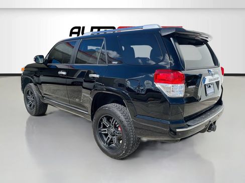 Used 2013 Toyota 4Runner SR5 AWD/4WD image 5