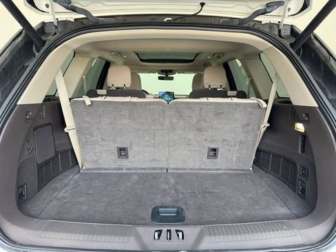 Used 2023 Lincoln Aviator 2WD w/ Premium Package image 8