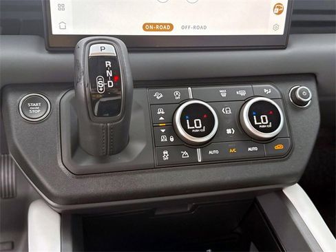 New 2025 Land Rover Defender 130 X-Dynamic SE image 24