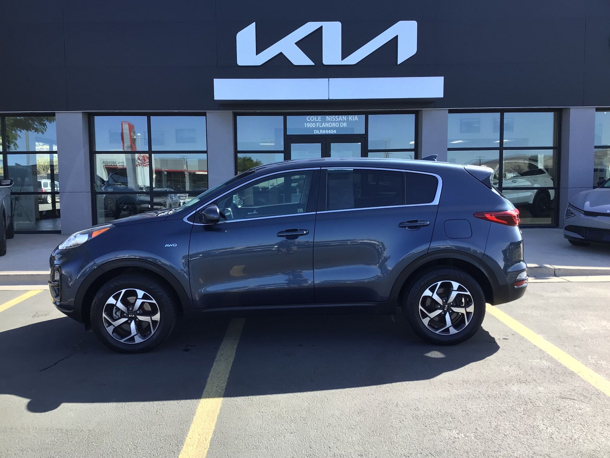 Used 2020 Kia Sportage LX AWD/4WD image 3