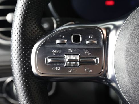 Used 2022 Mercedes-Benz GLC 300 image 14