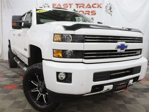 Used 2018 Chevrolet Silverado 2500 LT w/ Custom Sport Edition image 3