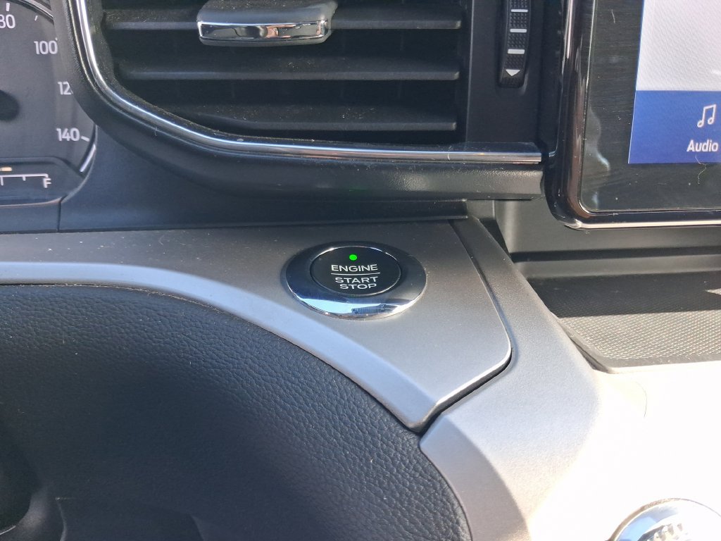 Used 2021 Ford Explorer XLT w/ Equipment Group 202A RWD image 22