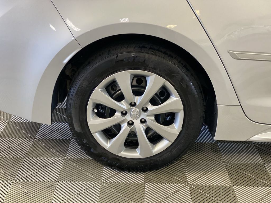 Used 2025 Toyota Corolla LE FWD image 36