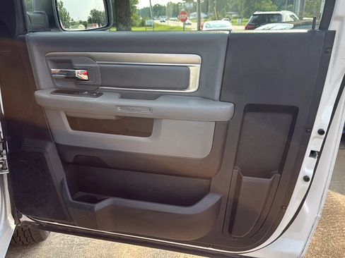Used 2016 RAM 2500 Tradesman w/ Power & Remote Entry Group RWD image 26