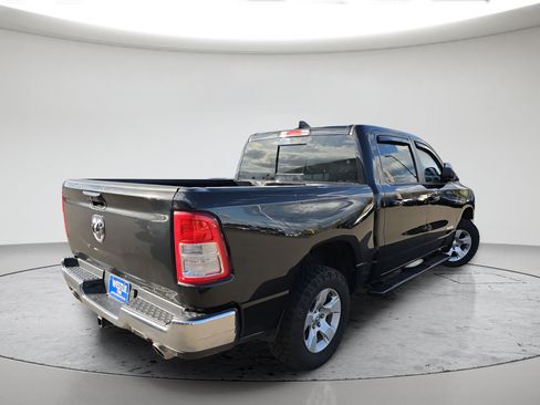 Used 2022 RAM 1500 Big Horn AWD/4WD image 3