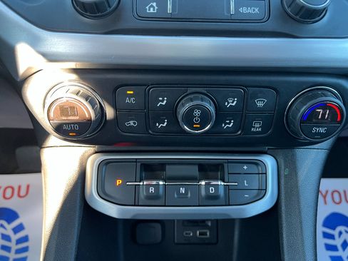 Used 2020 GMC Acadia SLT image 28