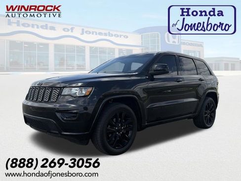 Used 2020 Jeep Grand Cherokee Altitude RWD image 1