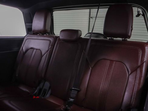 Used 2023 Ford Expedition Limited image 29