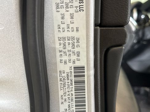 Used 2020 Jeep Grand Cherokee Altitude AWD/4WD image 21