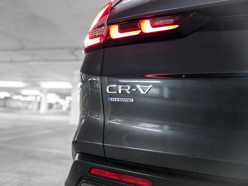 Used 2023 Honda CR-V Sport Touring image 9