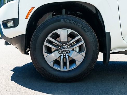 New 2025 Nissan Frontier SV w/ SV Convenience Package image 7