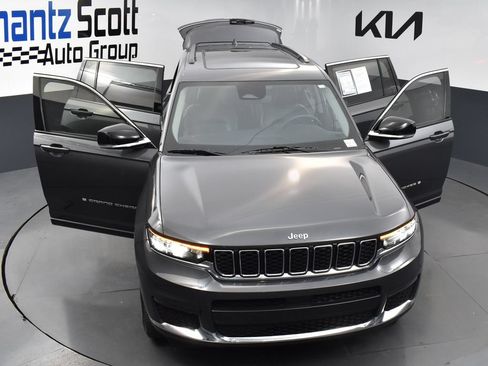 Used 2022 Jeep Grand Cherokee L Limited AWD/4WD image 29