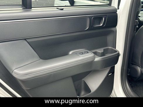 Used 2025 Hyundai Santa Fe Calligraphy image 21