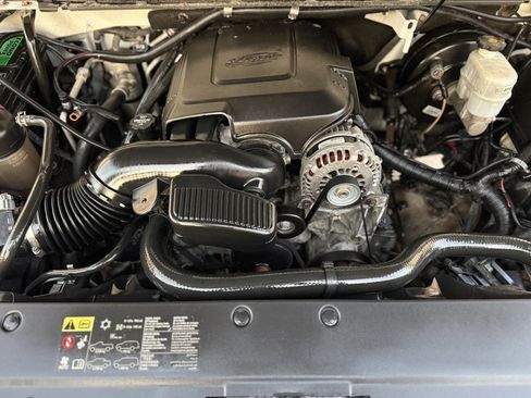 Used 2014 Chevrolet Tahoe 2WD image 16