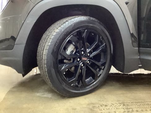 Used 2022 GMC Terrain SLE w/ Driver Convenience Package FWD image 26