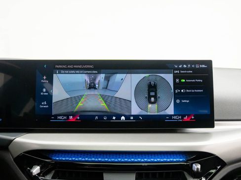 New 2026 BMW 330i xDrive Sedan w/ M Sport Package image 26