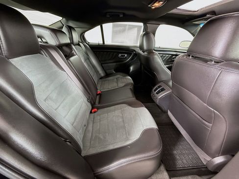 Used 2013 Ford Taurus SHO image 33
