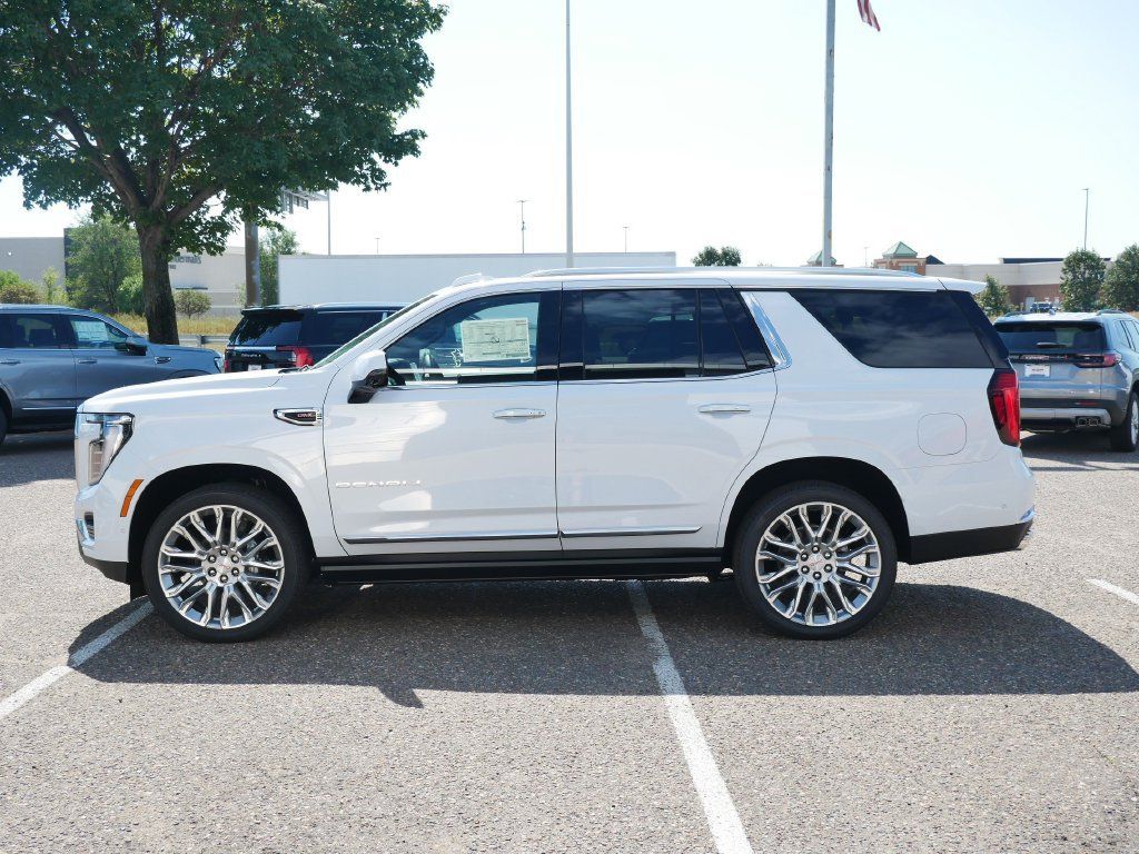 New 2026 GMC Yukon Denali w/ Denali Reserve Package AWD/4WD image 4