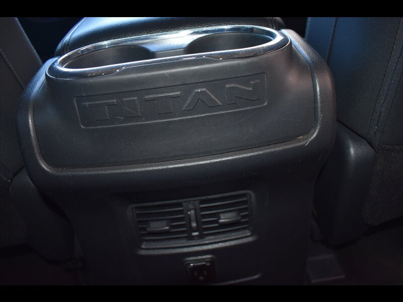 Used 2018 Nissan Titan SV w/ SV Convenience Package RWD image 35