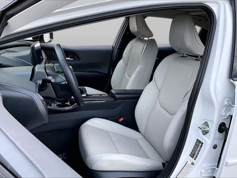 Used 2024 Toyota Prius Limited FWD image 8