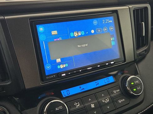 Used 2016 Toyota RAV4 Limited AWD/4WD image 19